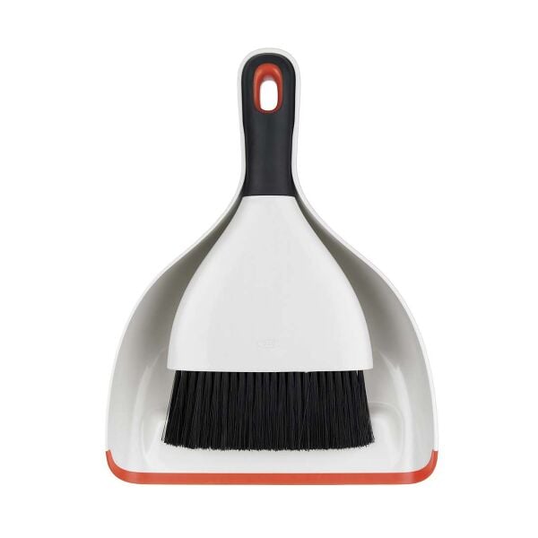 Dustpan & Brush Set Q4