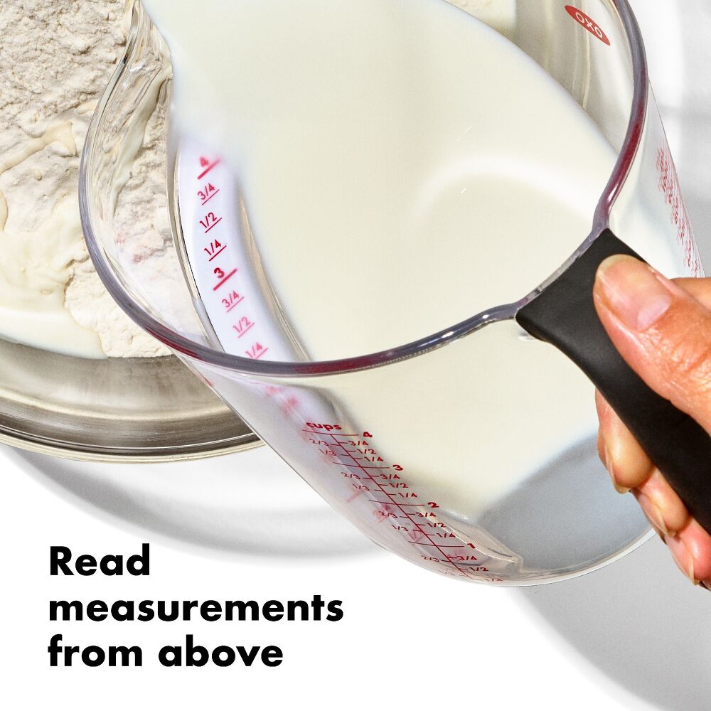 4-Cup Angled Measuring Cup B1