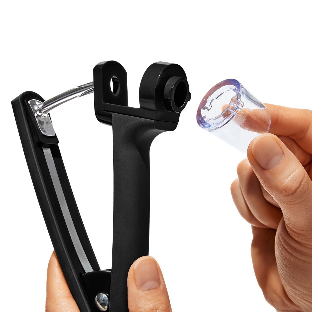 Cherry & Olive Pitter - Black O0