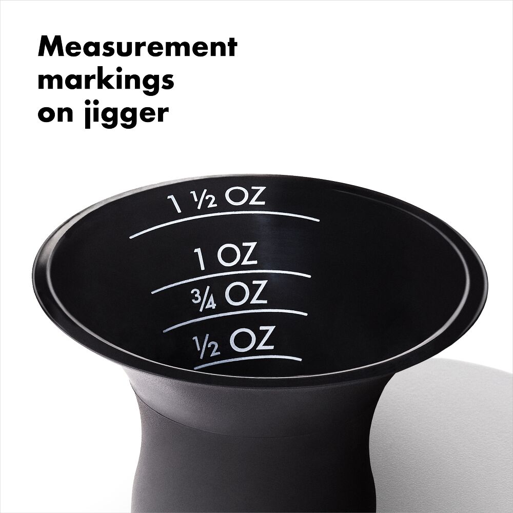 OXO Good Grips Plastic Cocktail Shaker- 20 oz/590 mL capacity I4