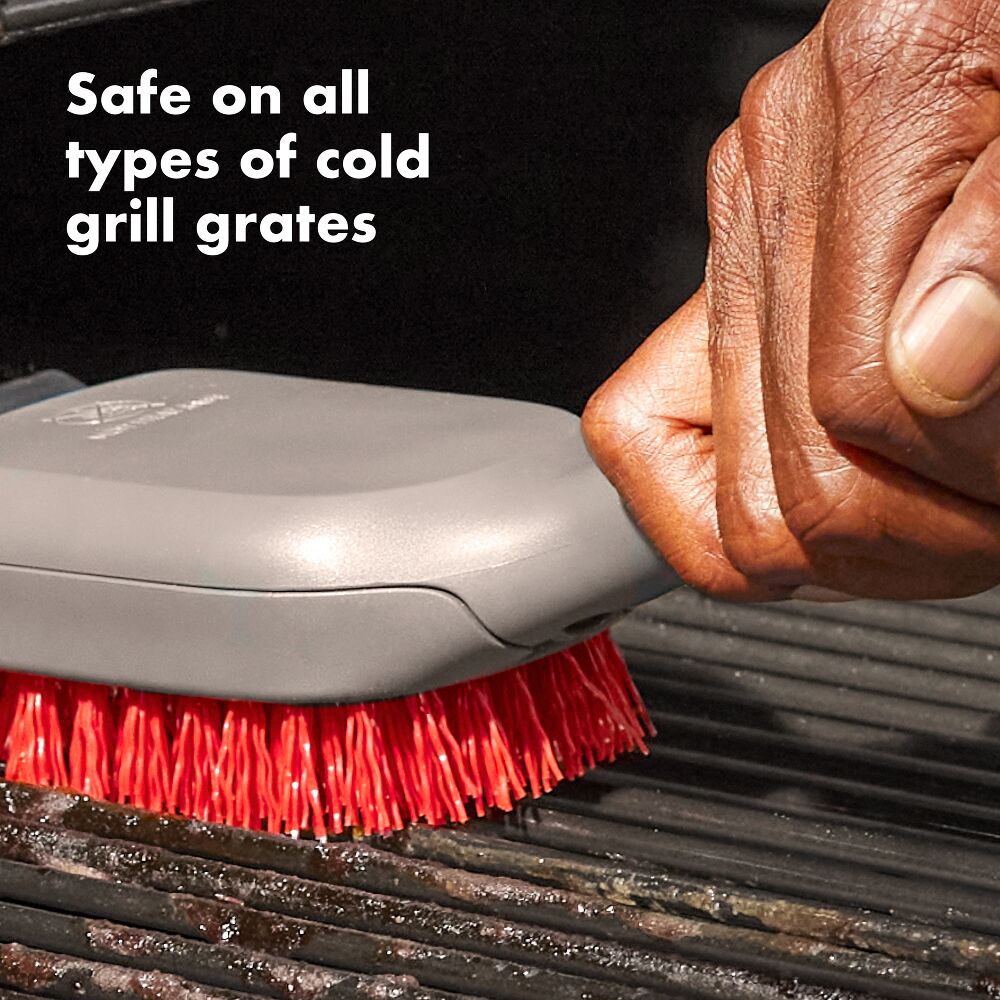 OXO Good Grips Nylon Grill Brush for Cold Cleaning P6