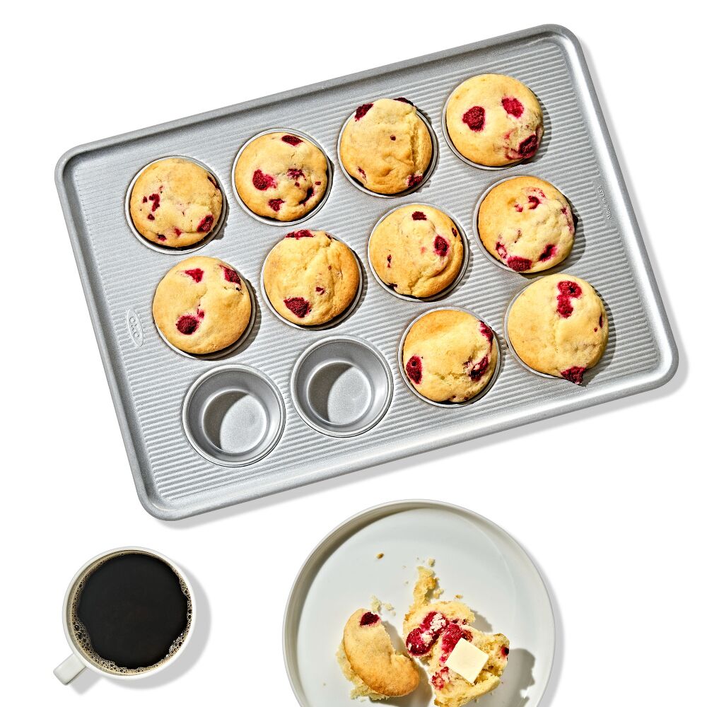 Nonstick Pro Clear Coated 12 Cup Muffin Pan H0
