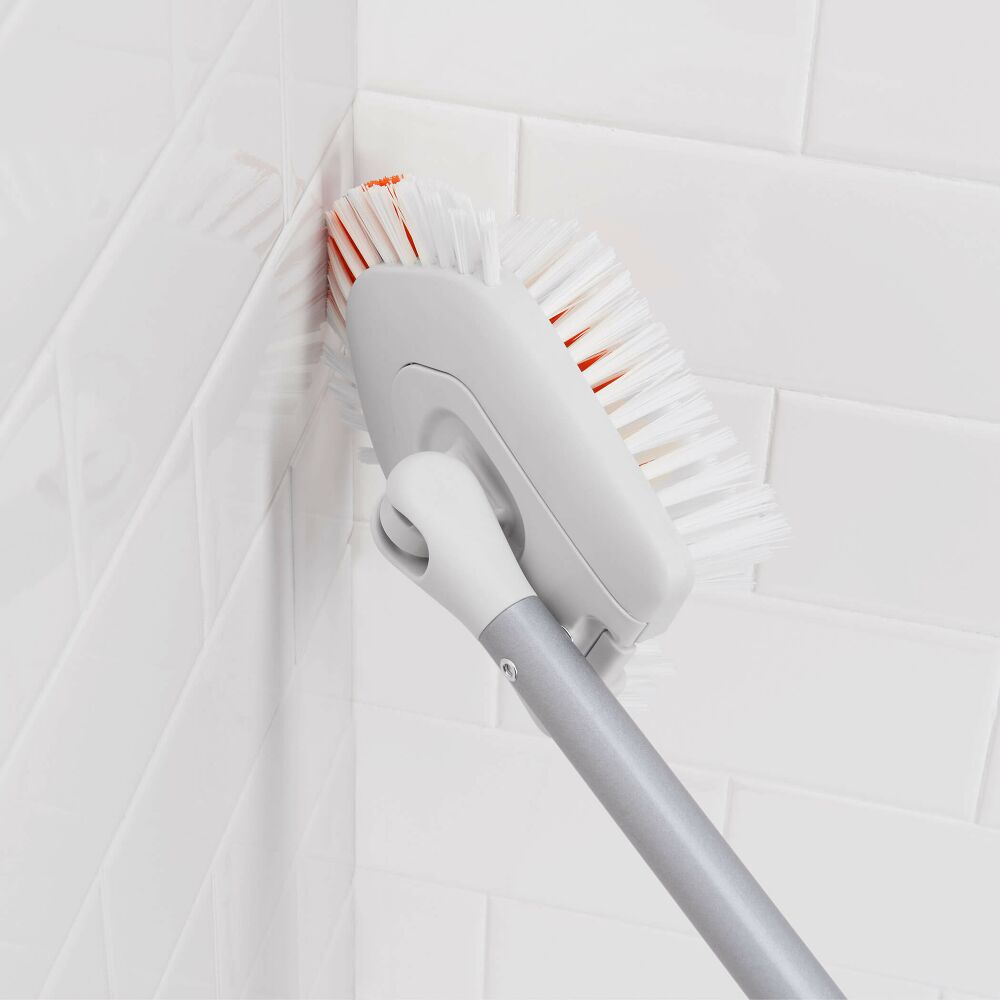 Extendable Tub & Tile Brush N3