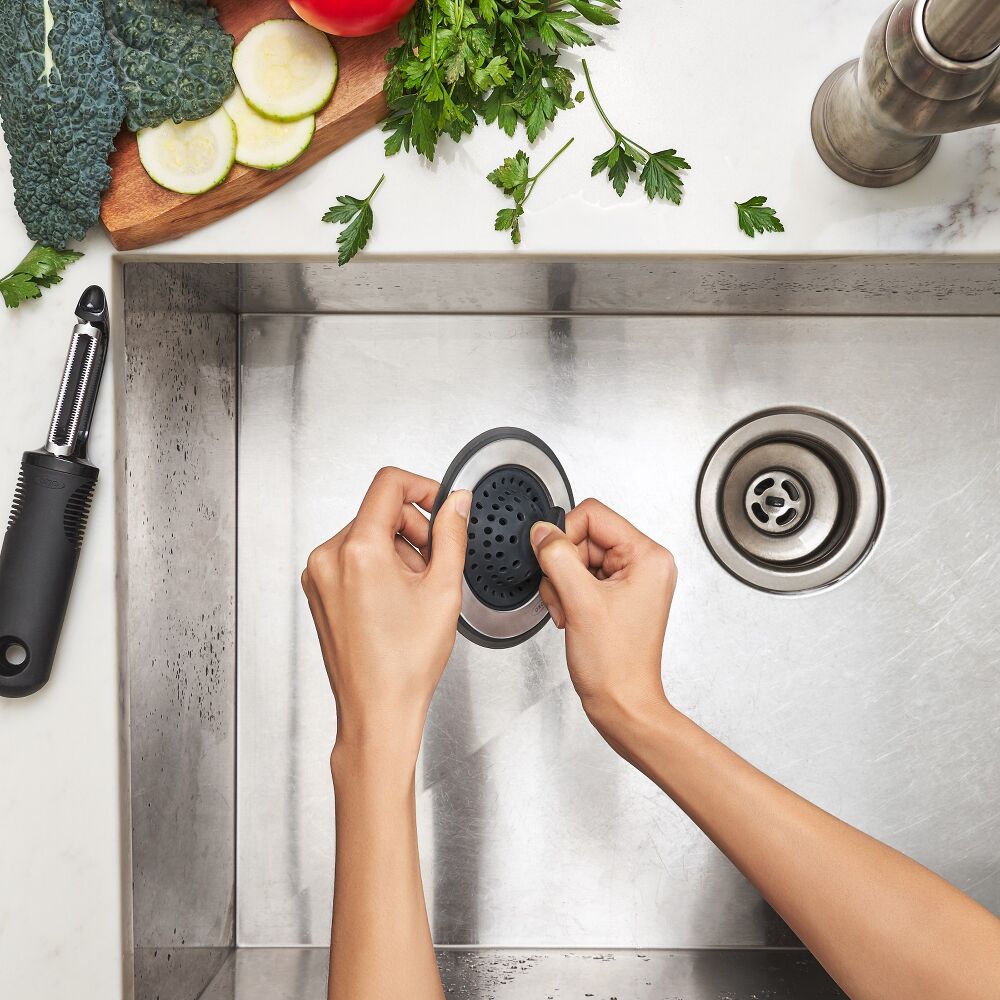 OXO Good Grips 2-In-1 Sink Strainer & Stopper Tray Pack F1