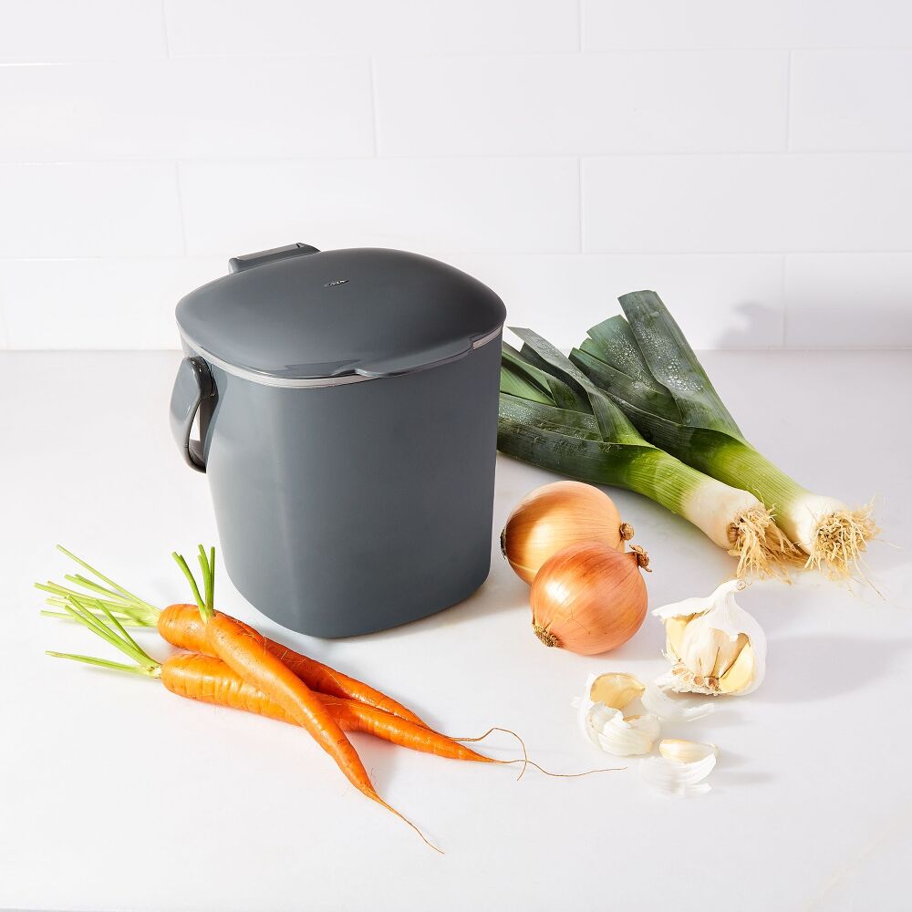 Easy-Clean Compost Bin - 0.75 Gal B7