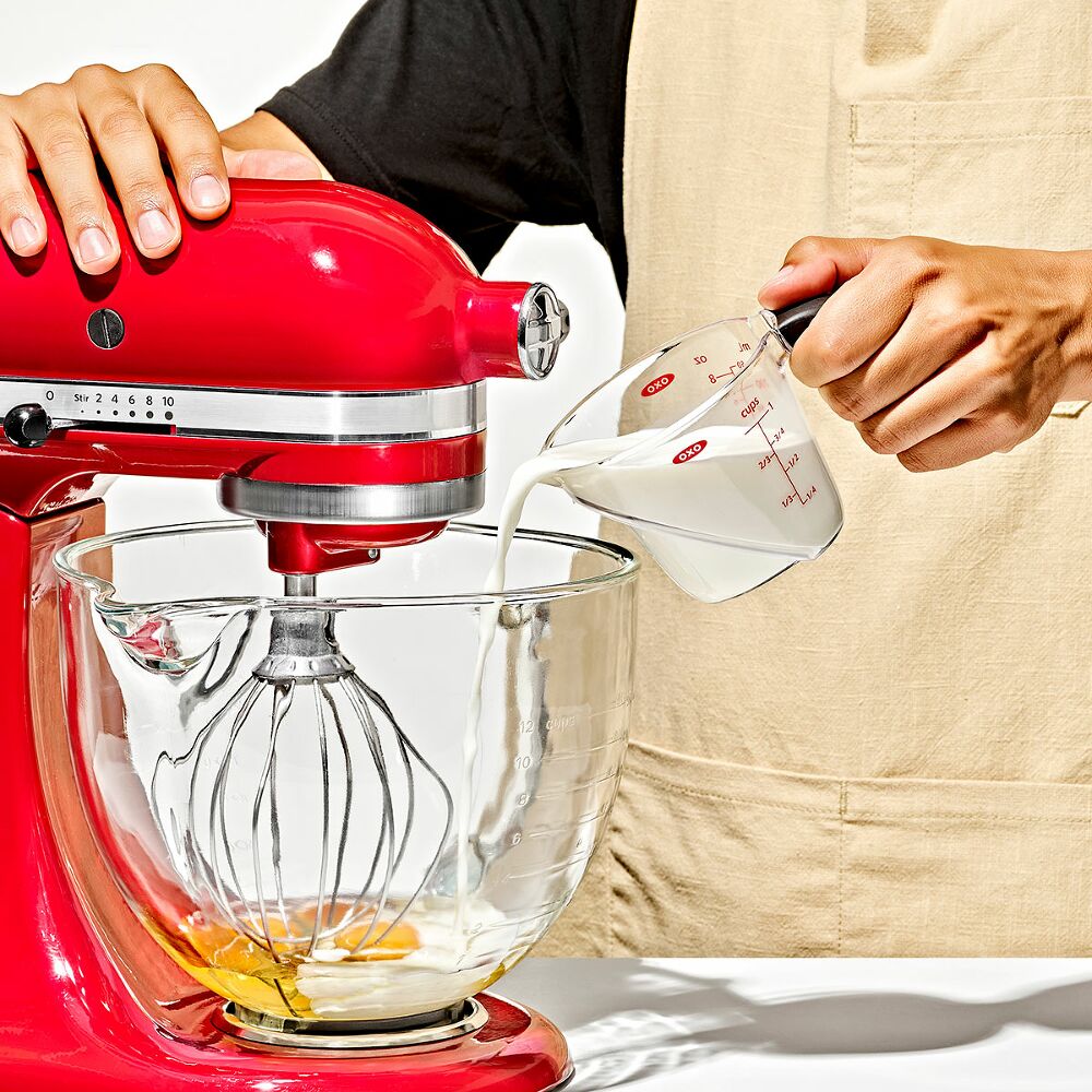 1-Cup Angled Measuring Cup L4
