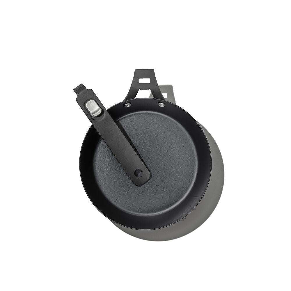 Carbon Steel With Removable Handle 8in Pan R5