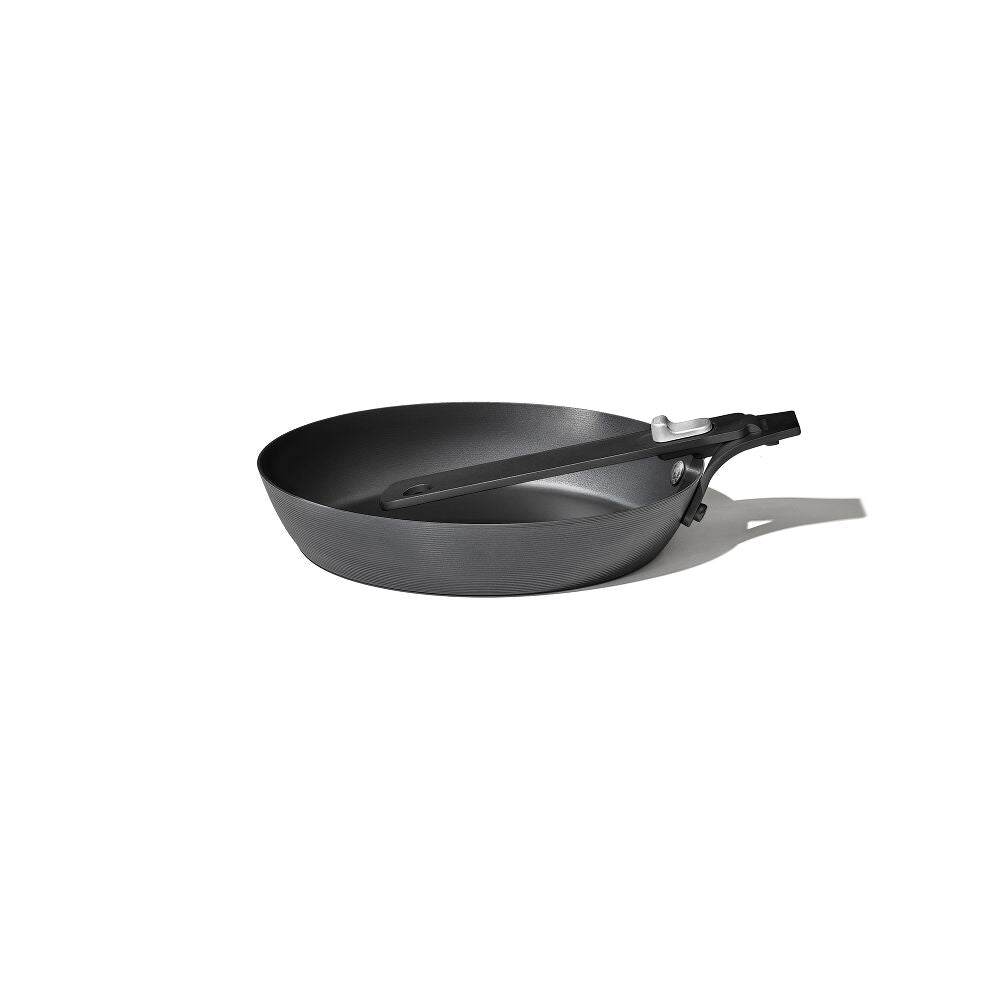 Carbon Steel With Removable Handle 8in Pan R5