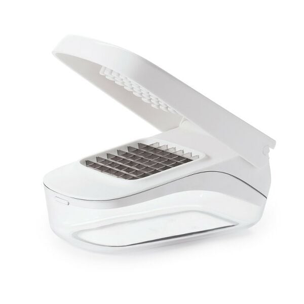 Vegetable Chopper with Easy-Pour Opening W7