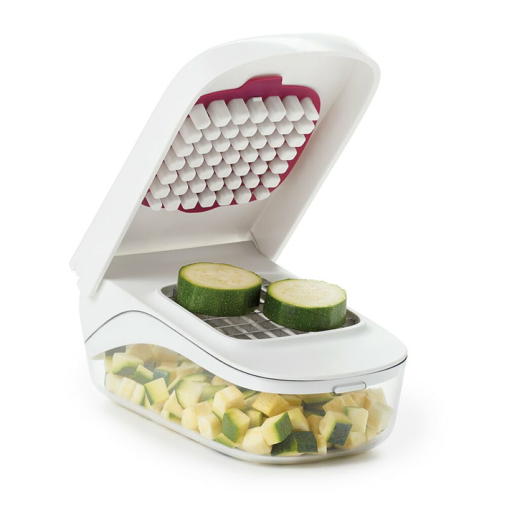 Vegetable Chopper with Easy-Pour Opening W7