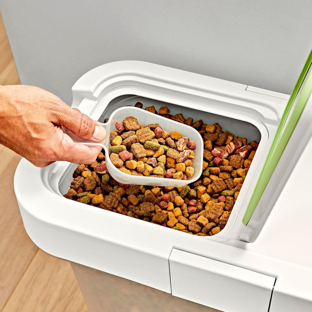 OXO Pet Airtight Food Container with Scoop — Extra Large Q8