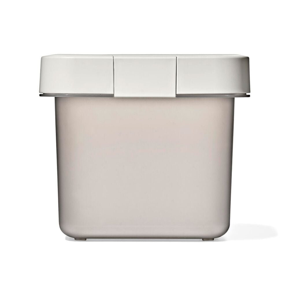 OXO Pet Airtight Food Container with Scoop — Small N1