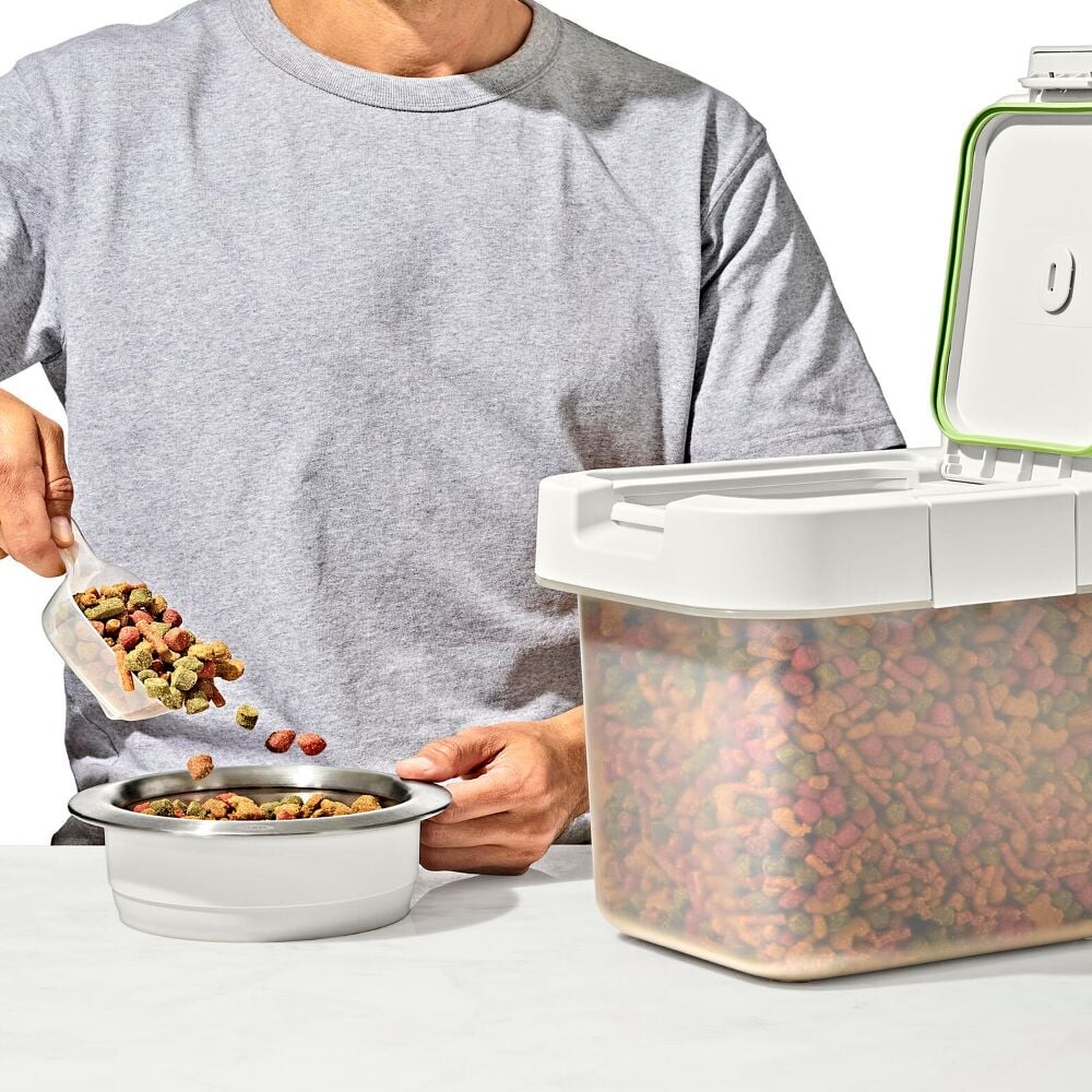 OXO Pet Airtight Food Container with Scoop — Small K2