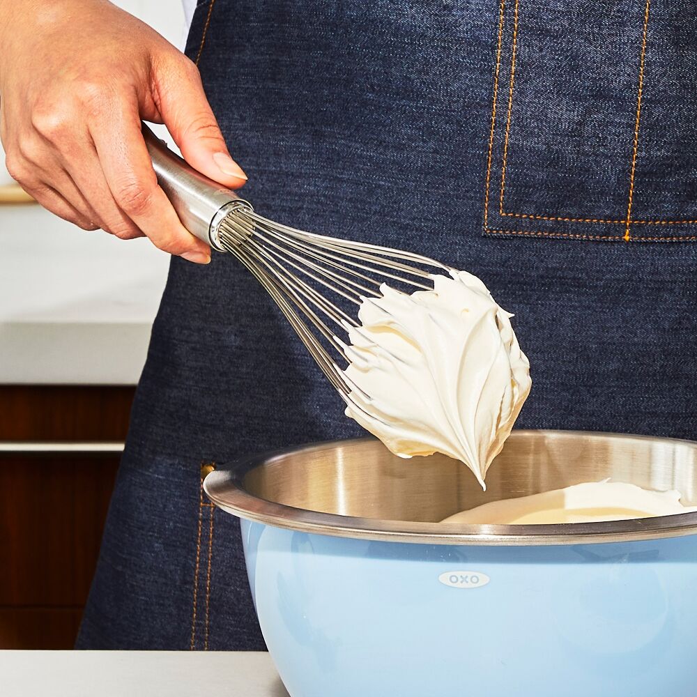 11in Balloon Whisk R0