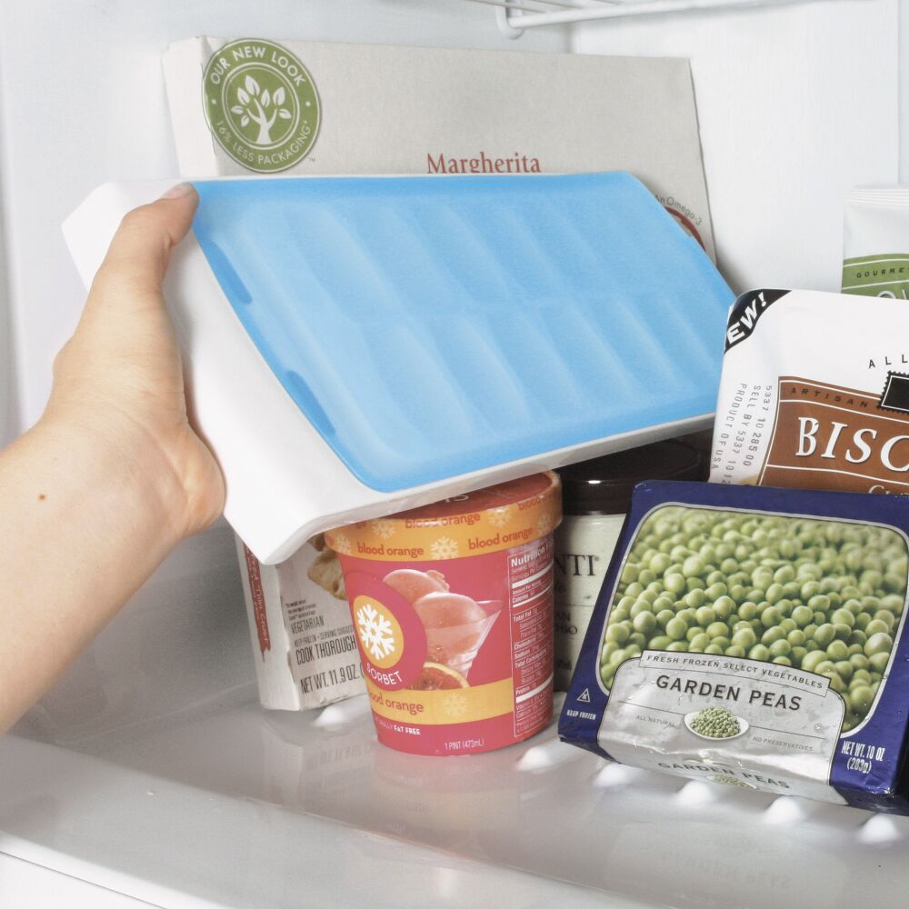 No-Spill Ice Cube Tray Q6