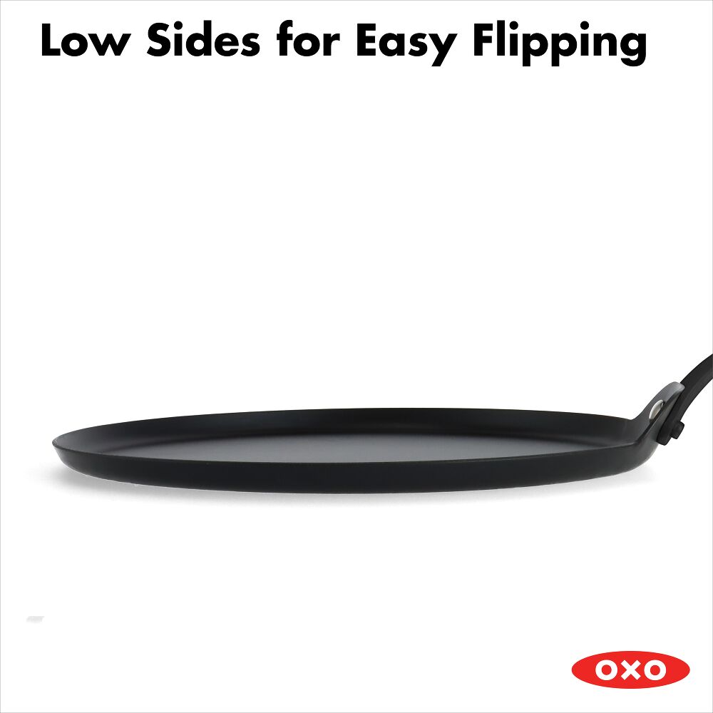 Obsidian Carbon Steel 10-Inch Crêpe Pan with Silicone Sleeve D0