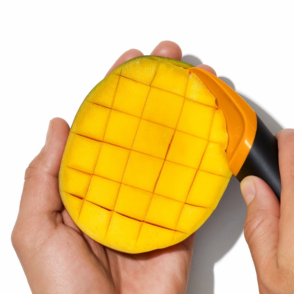 Mango Slicer with Scoop P4