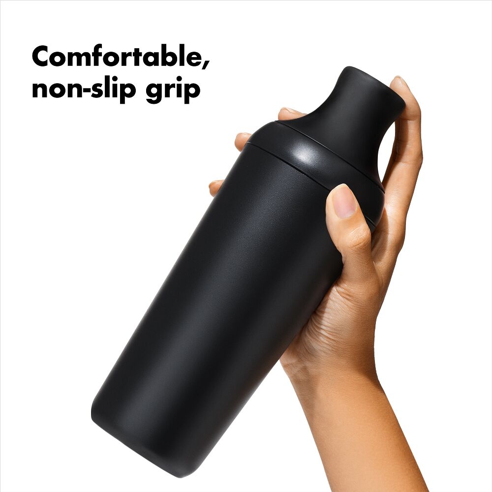 OXO Good Grips Plastic Cocktail Shaker- 20 oz/590 mL capacity I4
