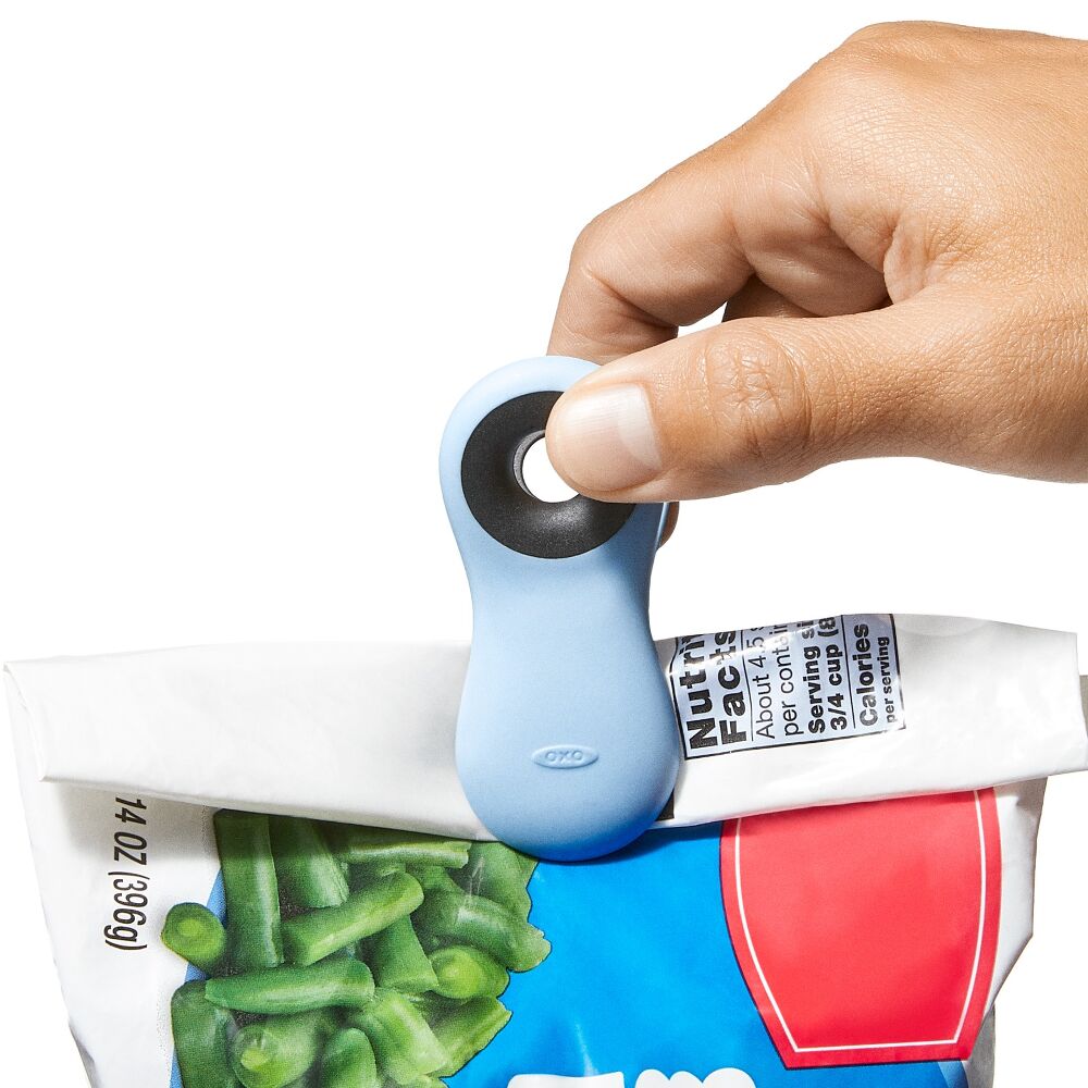 Magnetic All-Purpose Clips - 4-Pack - assorted colors C7